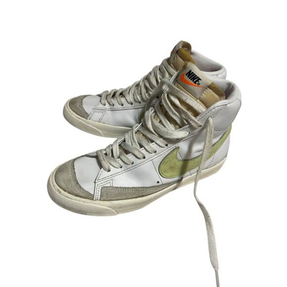Nike Women's Blazer Mid 77 High Top Sneaker Athletic Shoes White Green Size 7.5